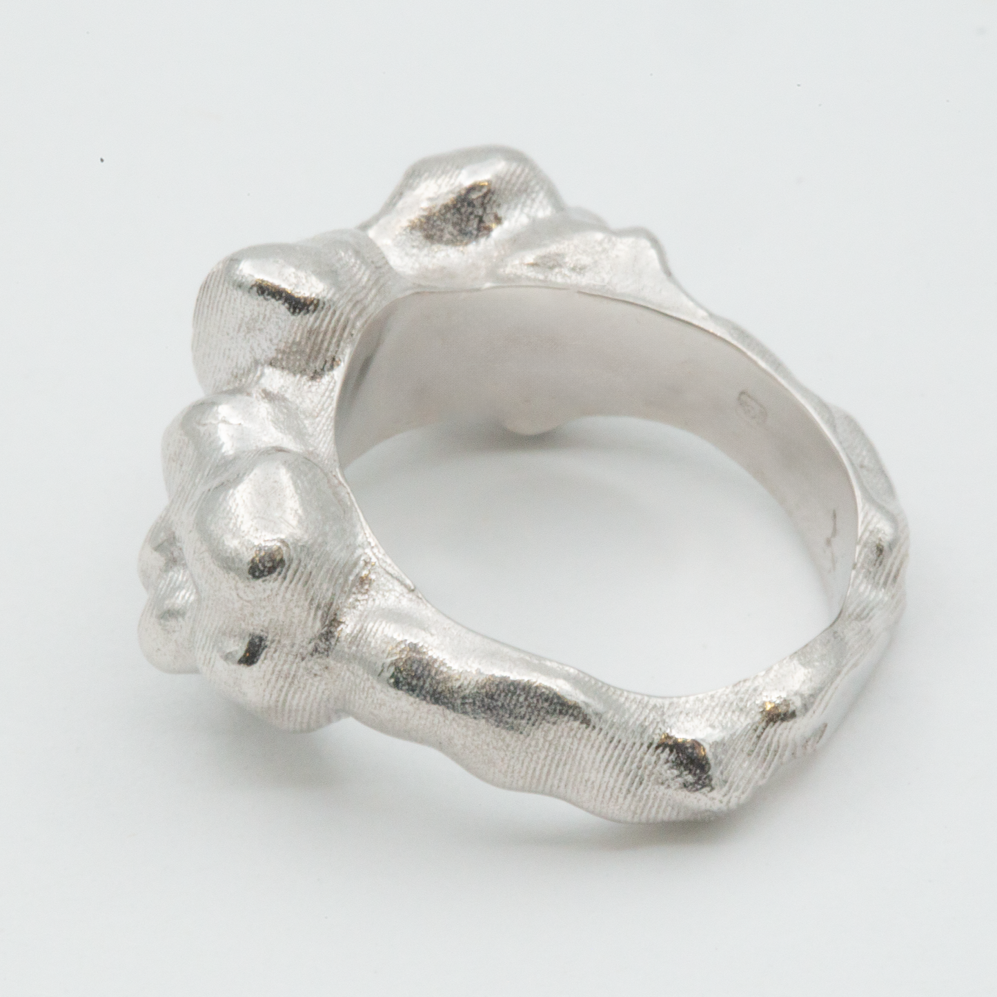 RING r01